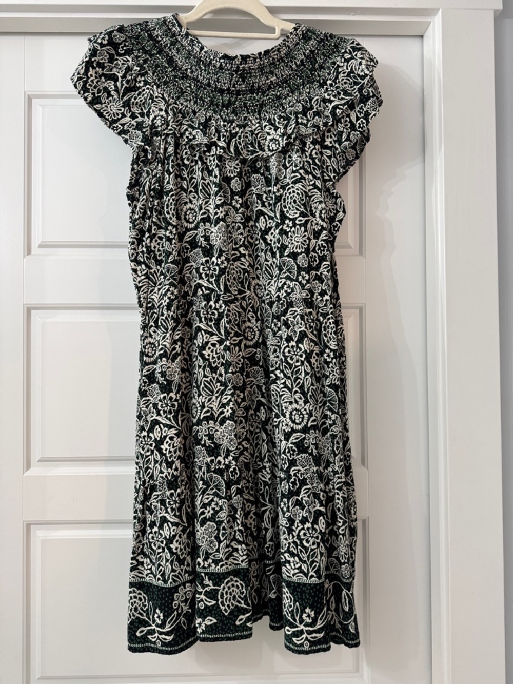 Loft Black and White Floral Smocked Neck Women’s Dress